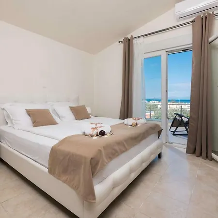 Maria's Sea View Villa